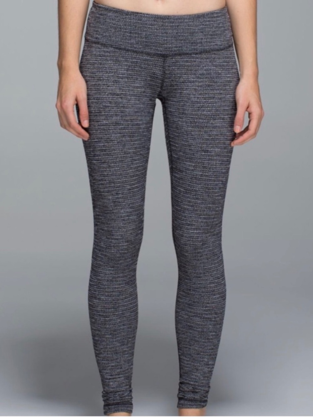 LULULEMON | Black & White Fleck Print Wunder Under Leggings | Size 6